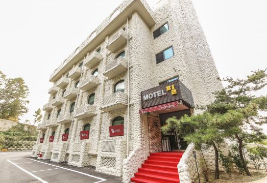 숙소 내부 전경