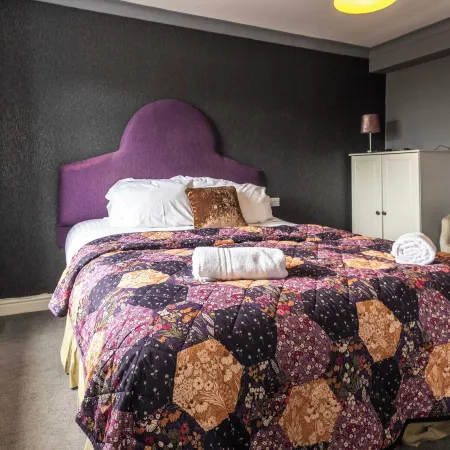Ty Glyndwr Hotel Bangor Отели рядом с достопримечательностью «Замок Долбадарн»