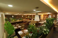 Hotel Pasupala Inn - breakfast