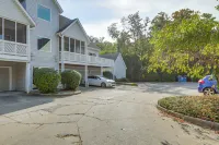 3 Mi to IU: Dog-friendly Condo w/ Pool Access! - balcony