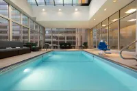 Hilton Garden Inn Chicago Downtown/Magnificent Mile - Pools
