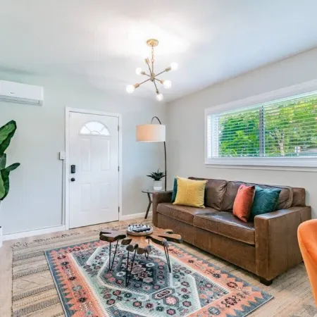 Perfect One-Bedroom- 10 Mins from Clearwater Beach