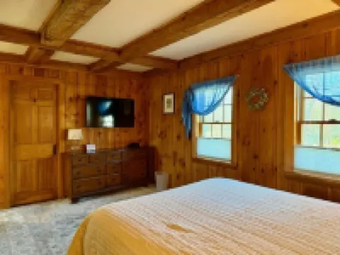 Escape to Farm Bliss- 3 Rm Suite w/Full Kitchen-Quiet Spot-20 Min to Wells Beach Hotels in North Berwick