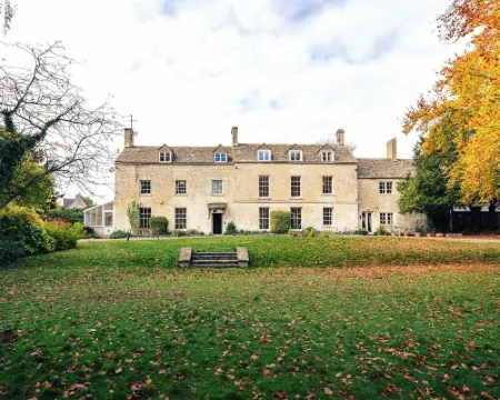 Stunning 8-Bedroom Home in Painswick Hotels in Painswick