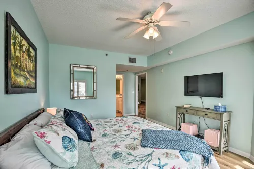 Walk to Ocean: Condo w/ Pool in New Smyrna Beach - Holiday Apartments