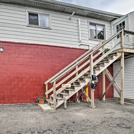 Walkable St Ignace Condo w/ Lake Huron Views