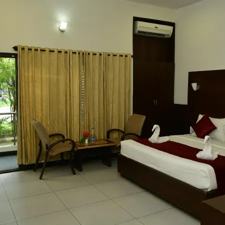 Nijaguna Resorts & Spa Отели в г. Чамраджнагар