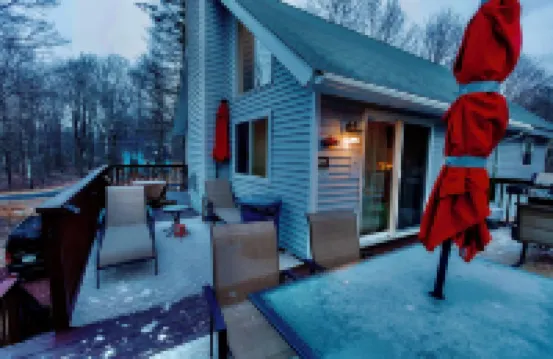 Wow!! Ultimate Pocono Retreat Hot Tub, Game Room, Fire Pit, Near Lakes & Hiking!