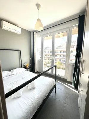 City Life Apartments - Homestays