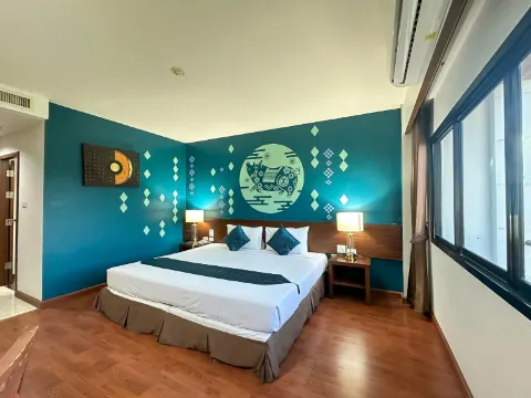 ห้องดีลักซ์ เตียงใหญ่ 1 เตียง