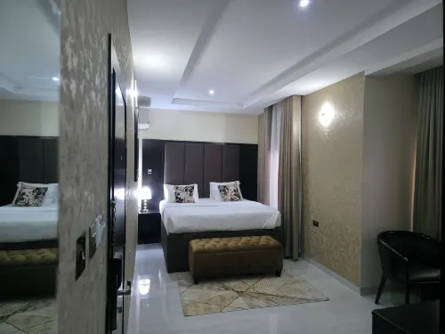 IVOTEL LUXURY HOTEL - 2-Star