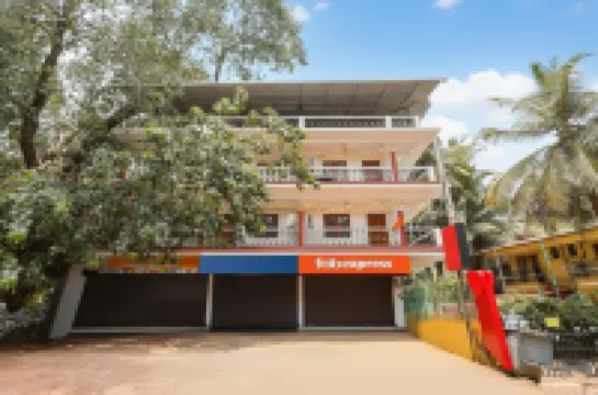 เวีย เพดเนการ์ พลาซ่า