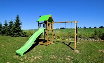 Beautiful, Luxury Home with Sauna, Hot Tub, Private Bathrooms