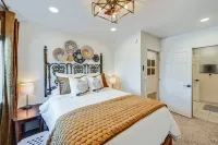 Stellar Craig Apartment - Walk to Restaurants!