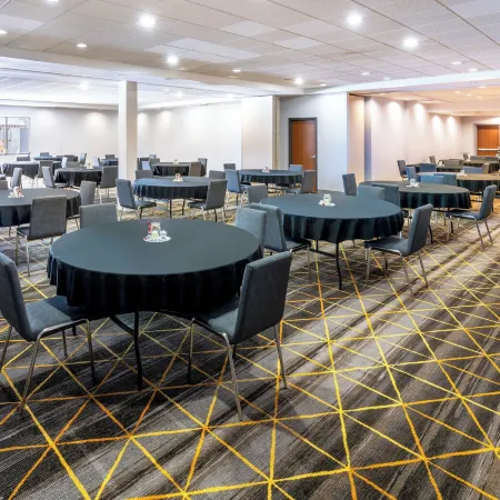 WHITE PEAK HOTEL by IHG