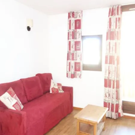 Apartment in Bergers near Ski Lifts