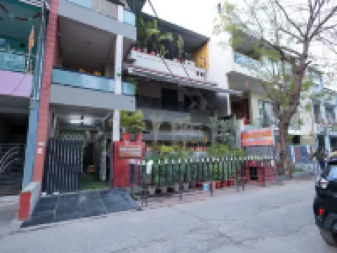 Dream Homestay Hotels in Ujjain