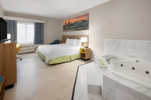 Days Inn & Suites by Wyndham Seaford - parking