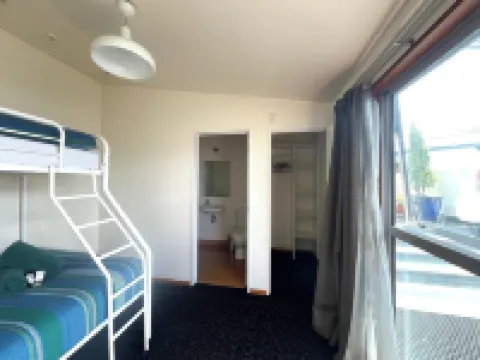 ออนท็อป อพาร์ทเม้นท์ & โฮสเทลแบ็คแพ็คเกอร์ โรงแรมในดันเนดิน