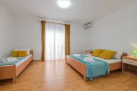 Apartments Ena