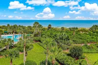 Oceanfront Condo with Large Balcony, Pool, Central AC & Views - Condos