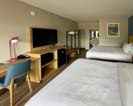 Econo Lodge Weldon - Roanoke Rapids Hotels in Weldon