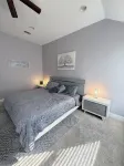 Luxurious home /Pool/GameR/BBQ/kingbed/legacyW/Frisco