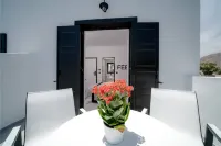 Divelia Hotel - Bed and Breakfasts