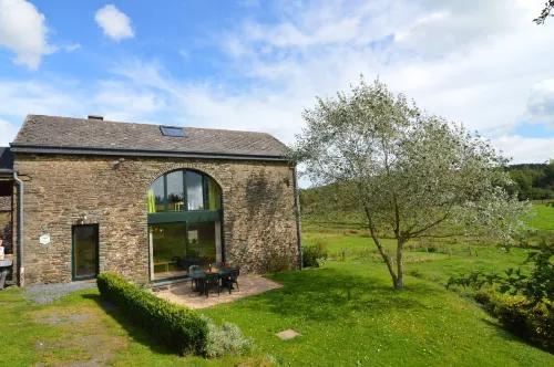 Gîte with Lake View