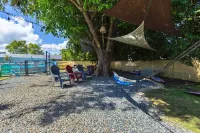 Casa Lula Beach Retreat, 3BR Near Coast, Arecibo Comfort, Nature & Relaxation
