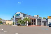 斯萊德爾 I-10 品質酒店 - 泳池