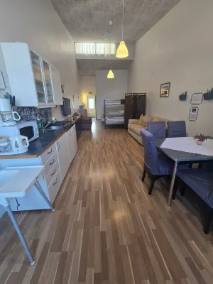 Reykjanes Guesthouse - Suối nước nóng