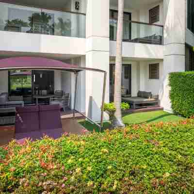 Hilton Bangkok Suvarnabhumi Golf Resort & Spa Hotel Exterior