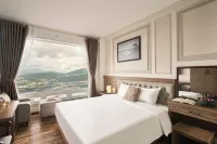 Hill Side Town Hotel