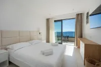 Wind Rose Apartments-Beachfront - Homestays