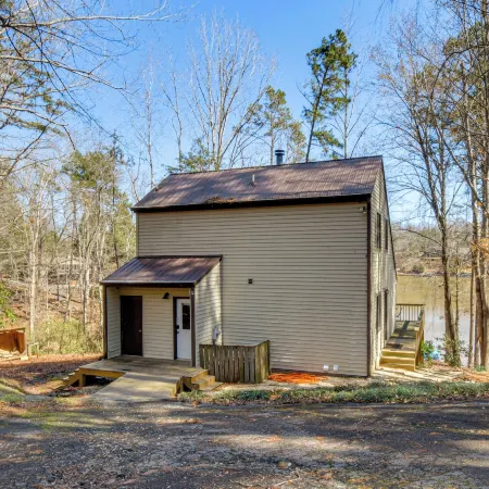 Lake Keowee Family Retreat w/ Private Dock