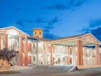 Super 8 by Wyndham Van Horn Hotels in Culberson County