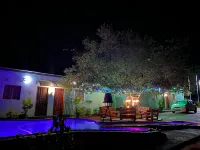Bush Adventure Guest House - Pools