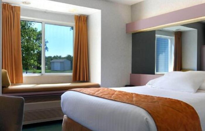 CenterWay Hotel Tonawanda