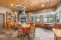 Cambria Pines Lodge - breakfast