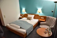 Martins Klause Airport Messe Hotel - Air Conditioning - Self Check-in Available - 3-Star