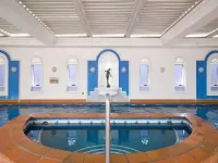 Broadbeach Holiday Apartments - Spa