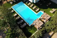 Athenian Riviera Hotel & Suites - ติดทะเล