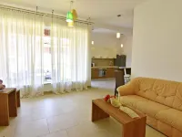 Perfect holiday apartment with pool 타르 호텔