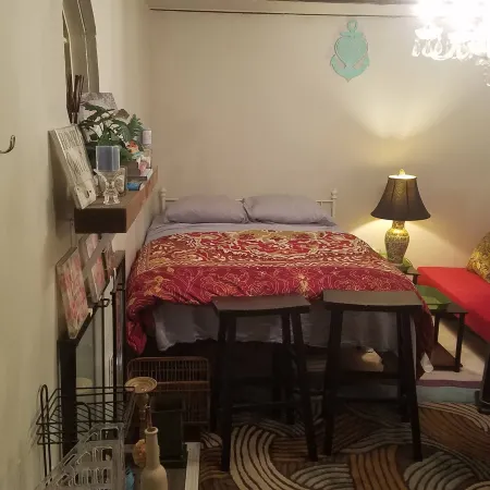Adorable tiny house near Mercedes Benz Stadium