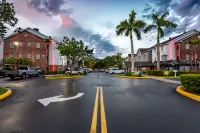 Candlewood Suites MIAMI LAKES by IHG