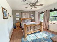 Cozy 3-Bedroom Beach Front Cabin Quiet, Cozy, Pirate Themed Beach Getaway Hotels in Stephens County