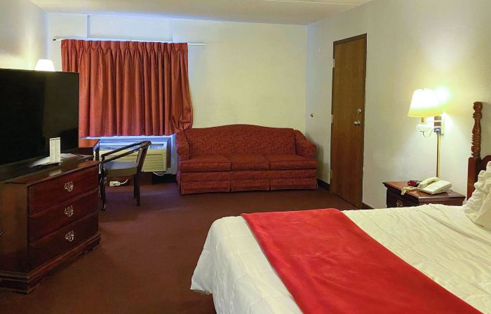 Voyageur Inn and Conference Center