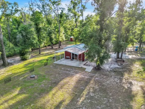 Secluded Cabin on 21 Acres Near Florida Springs