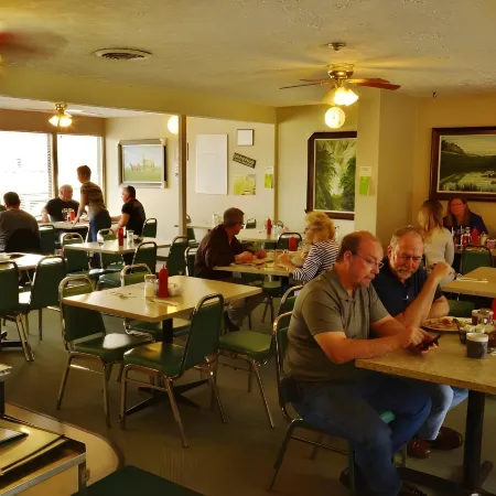 Canadas Best Value Inn & Suites Kamloops